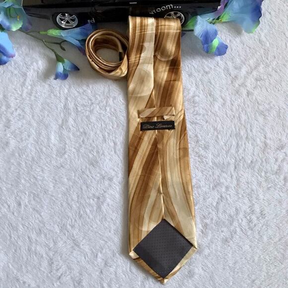 Dino Lorenzo Gold with Pattern 100% Silk Tie - Picture 3 of 9